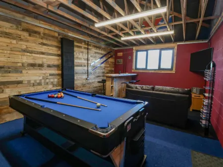 Bryn Meilw Отели рядом с достопримечательностью «Porth Dafarch»