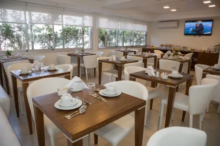 Seaview Hotel Boutique Отели рядом с достопримечательностью «Рука Пунта-дель-Эсте»