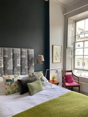 The Windsor Townhouse Air Conditioned Rooms - Guest houses