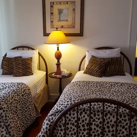 Putnam Lodge Hotel and Spa Hotels in Dixie County