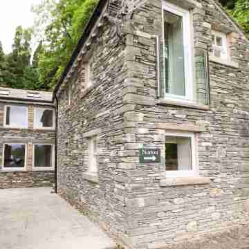 Norton Hotel Exterior