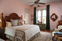 Inn at Woodhaven-in the Heart of the Bourbon Trail-over 12 Distilleries Nearby - balcony