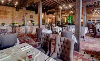WeatherPine Inn
