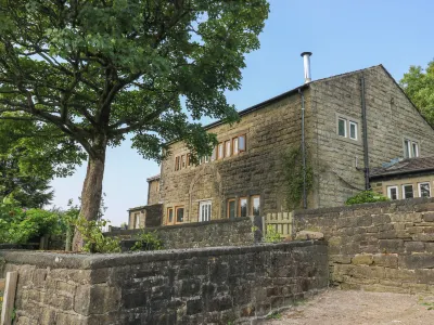 Halstead Green Farm Hotel dekat Hebden Bridge