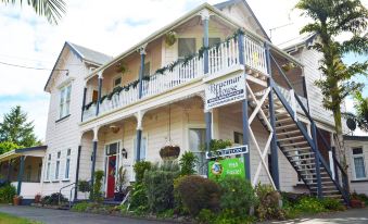 Braemar House B&B and YHA Hostel