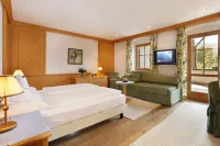 Hotel Restaurant Langgenhof Hotels in Chienes