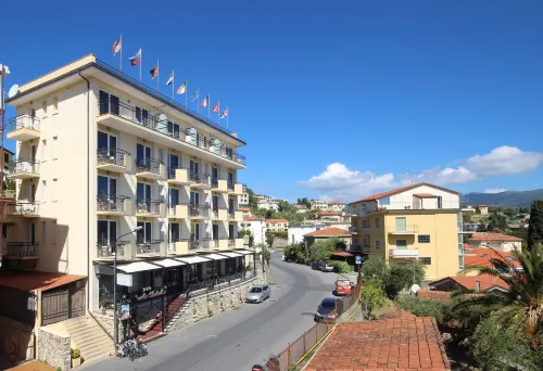 Piccolo Hotel - parking