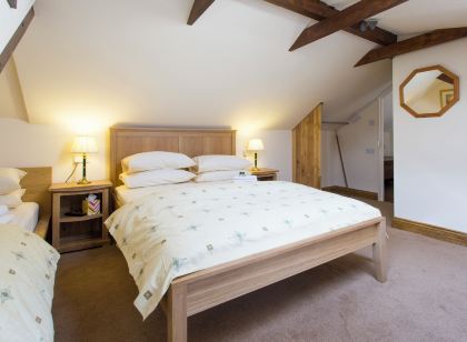 Oakwood Bed and Breakfast Heathrow