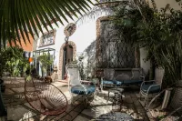 Casa Comtesse - Bed and Breakfasts