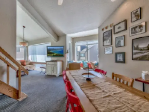 2Br+ Loft Centrally Located Kirkwood Great Value 2 Bedroom Condo by RedAwning Hotels in Kirkwood