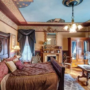 Manderley Bed and Breakfast Hotels near حديقة حيوان ميلووكي