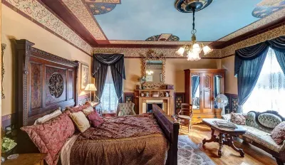 Manderley Bed and Breakfast Hotels in West Milwaukee