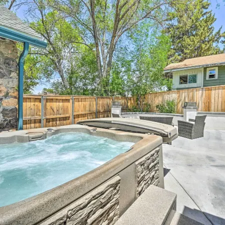 Stylish Basecamp 6850 Near Downtown Williams!