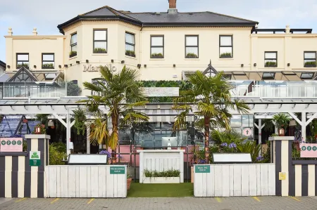 The Martello Hotel Отели в г. Leabeg Upper