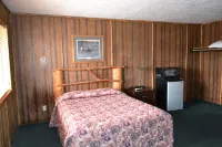 The Village Inn Motel and Restaurant Hotel di 
