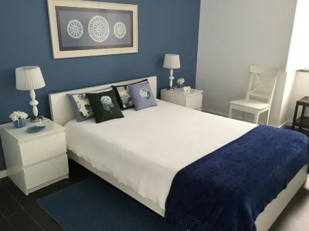 Traditional Angra House Отели в г. Ангра-ду-Эроижму