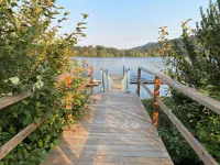 Luxury 4 Bedroom Lakehouse with Full Dock Access and Boat Slip