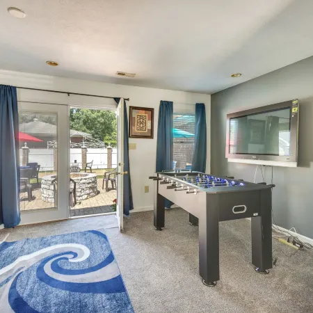 Centrally Located Hampton Home 6 Mi to Downtown!