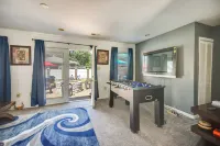 Centrally Located Hampton Home 6 Mi to Downtown! - parking
