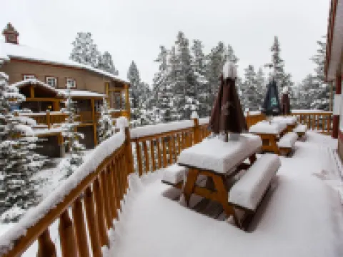 HI Banff Alpine Centre - Hostel Hotels in Banff