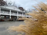 Inn on the Hudson Hotels in Peekskill