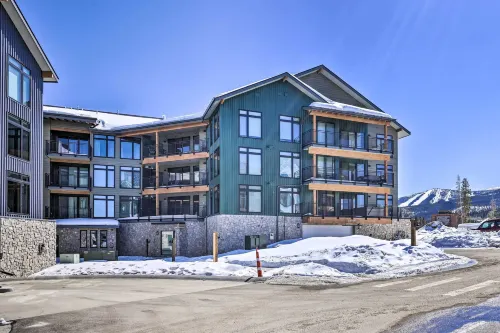 Modern Winter Park Condo w/ Community Hot Tub! - Balkon