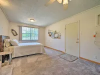Charming Clayton Home ~ 4 Mi to Sardis Lake! Hotels in Pushmataha County