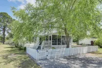 Lake Marion Canal Home: Dock, Yard, Porch - parking