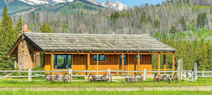 Rustic Bondurant Cabin: Fish, Hike, & Bike! Hoteles en Condado de Sublette