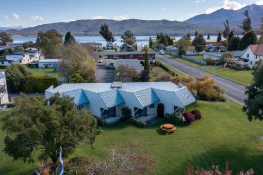 探險家汽車旅館和公寓