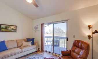 Pet-Friendly Oak Harbor Condo Walk to Lake!