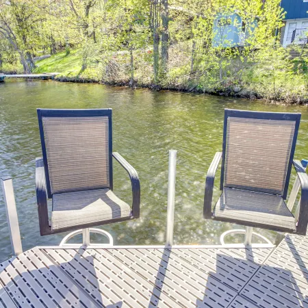 Waterfront Spirit Lake Cabin w/ Boat Rental!