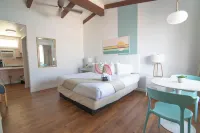 Ocean House Boutique Hotel & Motel