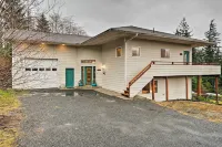 Ketchikan Home: Bay Views, 1/2 Mi to Hiking Trails