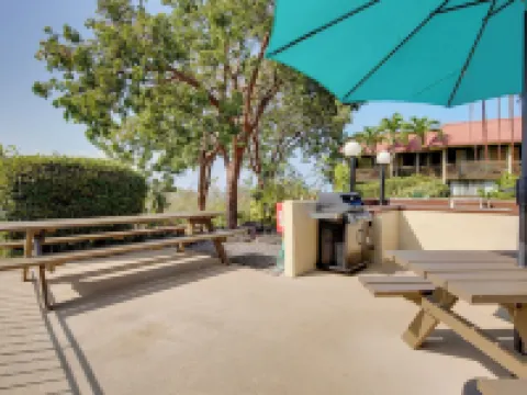 Kailua-Kona Condo Steps to Beach and Downtown! Hotels in Kailua-Kona