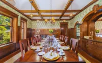 Martha's Bed and Breakfast Hotels in Lincoln