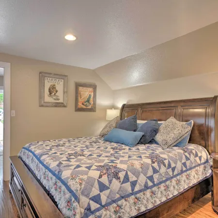 Creekside Home w/ Patio, Walk to Manitou Incline!
