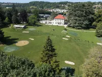 Hôtel Séquoias Hotels in L'Isle-d'Abeau