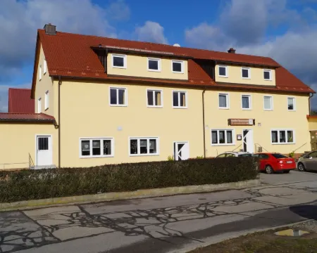 Gasthaus & Metzgerei Besenhardt Hotels in Wackersdorf