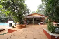 Gujarat Bhavan Hotel - Pools
