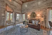 'Honey's Nook' Broken Bow Home w/ Hot Tub + Decks! - que admiten mascotas
