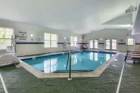 Comfort Inn & Suites Hadley - Amherst - Uima-altaat