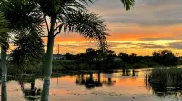 Phoenix, quite Area, Pool and great water few - Villaer