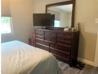 Remodeled 2Br/1.5B, Huge Yard, Off Street pk, Futon