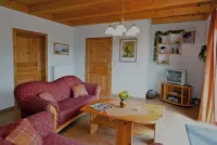 Vacation home in a quiet location, 200m from the nature reserve lake, Mönchshof 13a, with WLAN