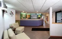 Super 8 by Wyndham Beaver DAM Hotel a Clyman
