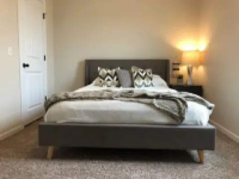 NEW Sleek, Contemporary Home Near Med School