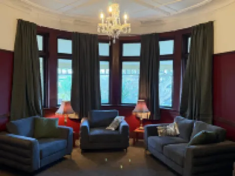 แมเนอร์ ออน เดอะ พาร์ค แบ็คแพ็คเกอร์ส โรงแรมในดันเนดิน