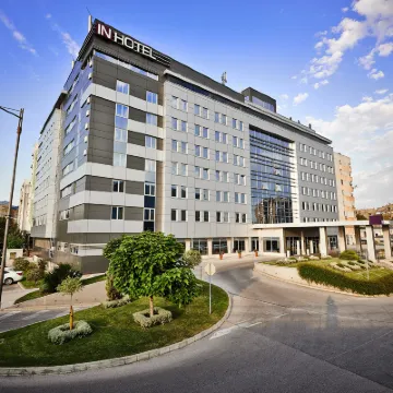 In Hotel Belgrade Hotels near Usce