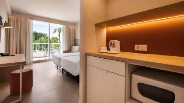 Protur Safari Park Aparthotel Hotels in Sa Coma